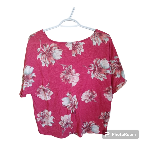 MAURICE'S Red Floral V-Neck Blouse Size Medium - Picture 2 of 6